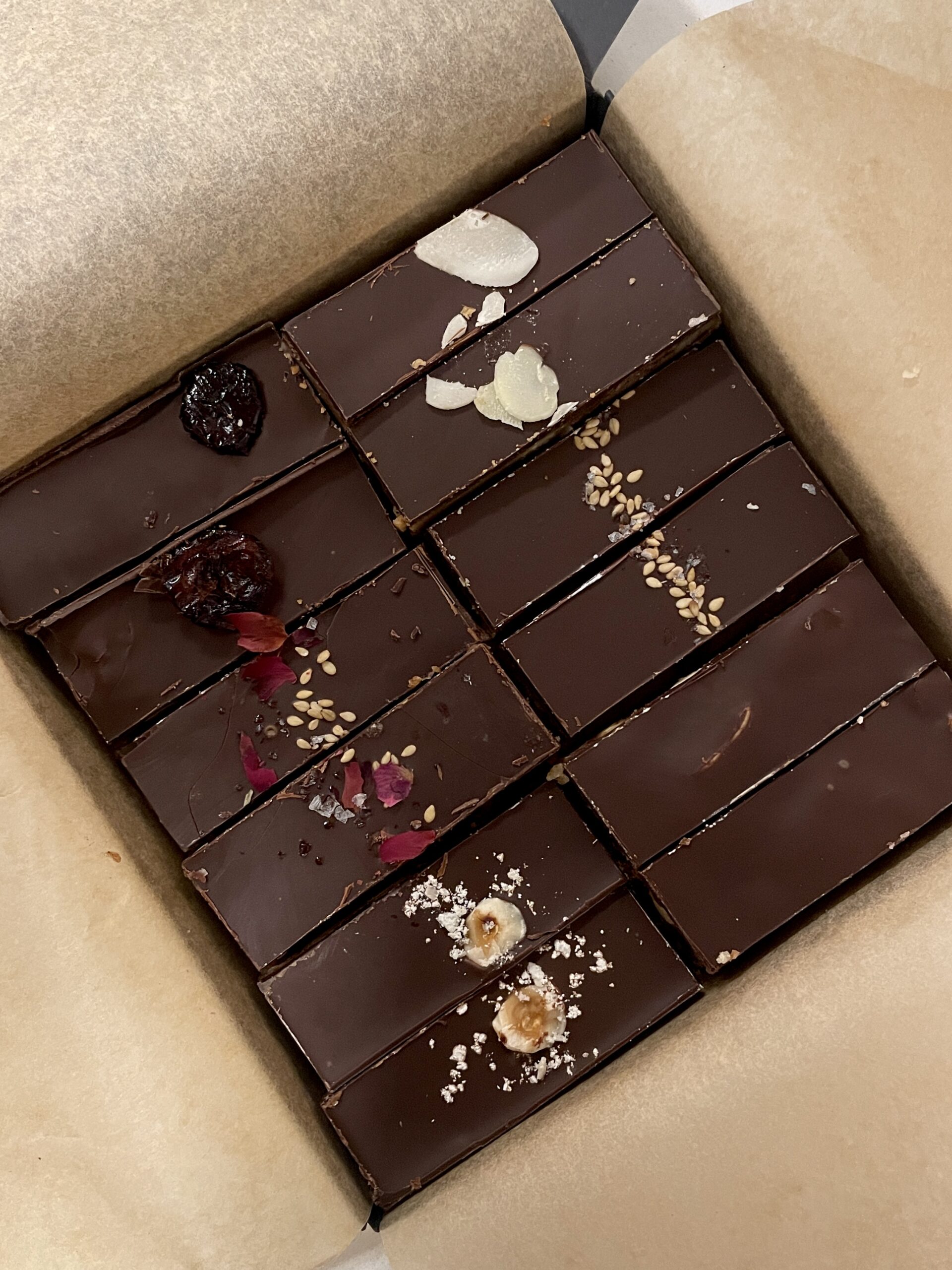 Petit Four Selectiebox Deluxe (12 stuks)